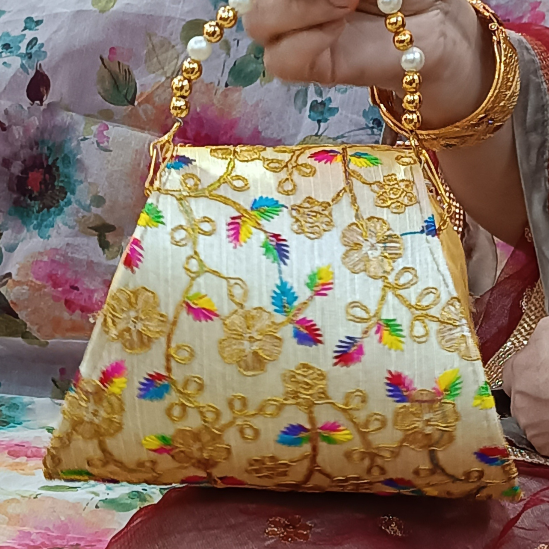 Potlis | Bucket bags | Bride bags |Bags for wedding | Gift Bags